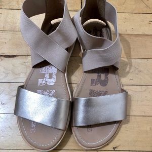 Sorel Women’s Ella Sandal- Rose Gold